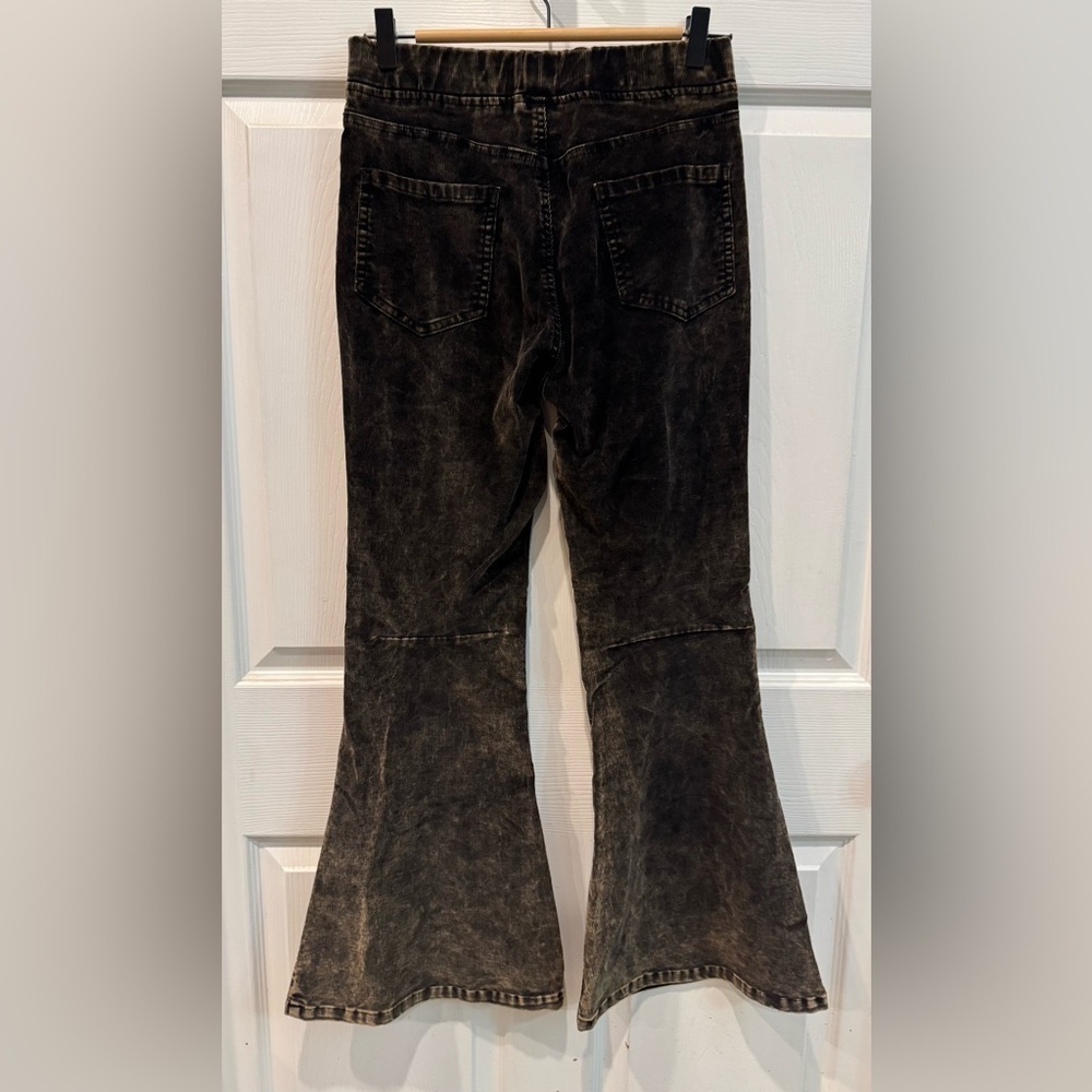 Easel Corduroy Pull On Jeans Women’s Size Small Black Acid Wash Flare Cowgirl - Picture 2 of 13